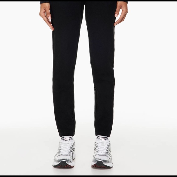 Aritzia TNA Waffle Joggers - Picture 5 of 5